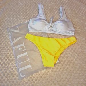 SOLD⭐️⭐️Zaful white and yellow knot bikini